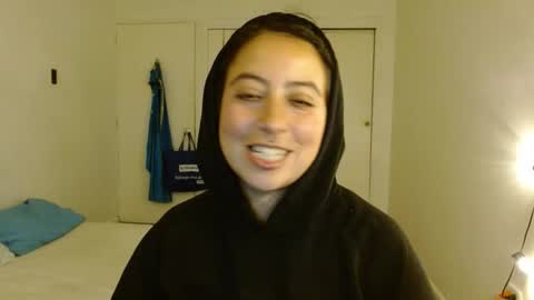 Poly online show from December 2025 01:33:02 AM