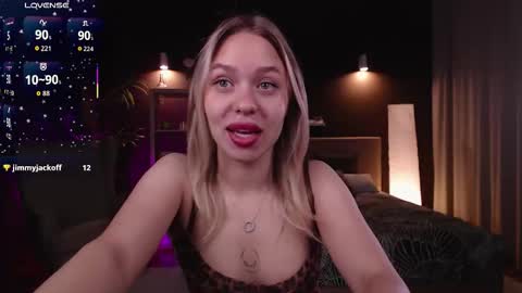 Snapshot of pooja_hegde chatting on September 2025 01:06:02 AM Eva online show from September 2025 01:06:02 AM