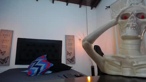 pool  online show from October 2025 12:27:02 PM