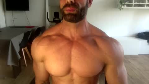 popopo0 online show from October 2025 04:30:02 PM