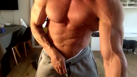 popopo0 online show from November 2025 03:23:02 PM