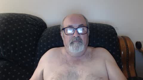 Snapshot of poppi_4u chatting on February 2025 05:34:02 AM poppi_4u online show from February 2025 05:34:02 AM