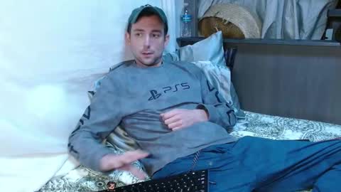 Kyle online show from February 2025 09:30:01 PM