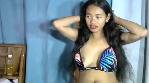 Snapshot of poppy_kelley chatting on March 2026 04:34:02 AM Lilly online show from March 2026 04:34:02 AM