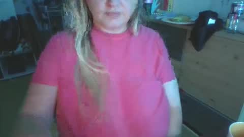 MelissOfficial online show from April 2026 10:27:01 PM