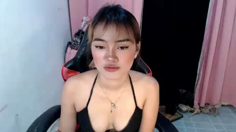 Snapshot of pornstar_kia chatting on March 2026 07:35:02 AM pornstar_kia online show from March 2026 07:35:02 AM