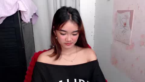 Snapshot of pornstar_kia chatting on May 2026 01:27:02 PM pornstar_kia online show from May 2026 01:27:02 PM