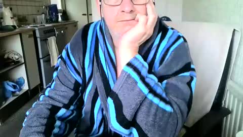 Snapshot of poshman65 chatting on December 2024 12:17:01 PM poshman65 online show from December 2024 12:17:01 PM