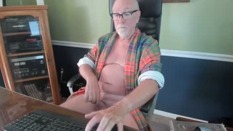 Snapshot of poundinmycock4u chatting on June 2026 11:45:01 AM PoundinMyCock4U online show from June 2026 11:45:01 AM