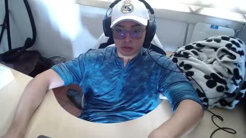 powerfulzeus2 online show from September 2025 06:53:01 PM