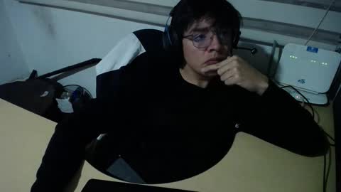 powerfulzeus2 online show from November 2025 02:43:02 AM