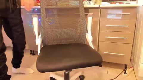 alex online show from December 2025 09:40:01 AM