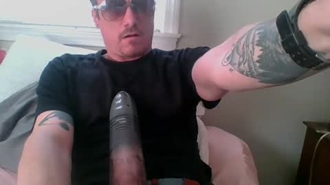 Snapshot of powthunder85 chatting on April 2026 05:51:01 PM powthunder85 online show from April 2026 05:51:01 PM