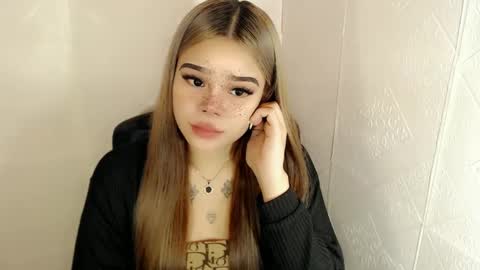 MAXXINE online show from February 2025 06:52:02 PM