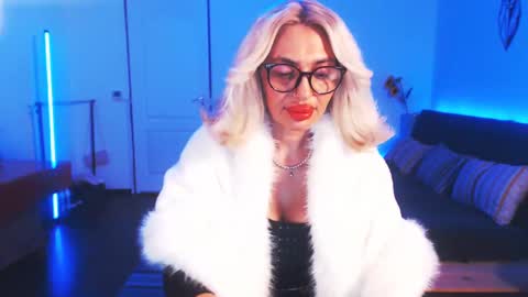 Victoria online show from December 2024 01:26:01 AM