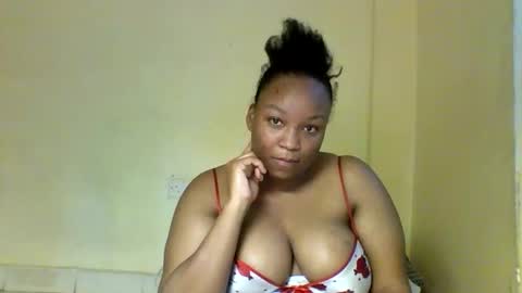 Snapshot of prettie_diva0 chatting on October 2025 04:12:01 AM Prettie diva online show from October 2025 04:12:01 AM