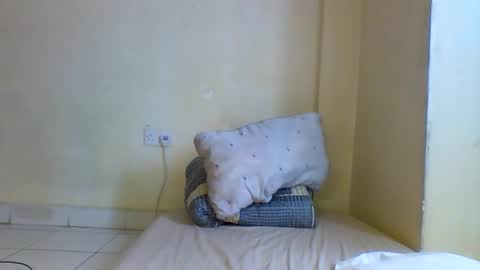 Snapshot of prettie_diva0 chatting on October 2025 12:05:01 PM Prettie diva online show from October 2025 12:05:01 PM