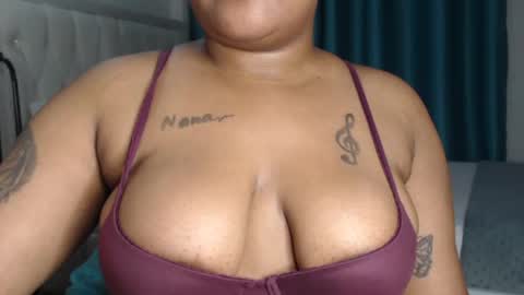 Snapshot of pretty_annah chatting on June 2026 01:52:02 AM Annah online show from June 2026 01:52:02 AM