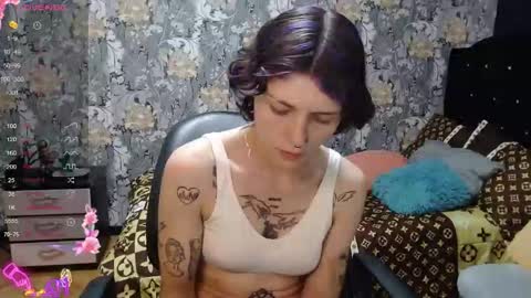 pretty_cristal22 online show from April 2026 09:50:02 PM