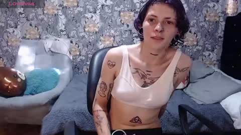 Snapshot of pretty_cristal22 chatting on June 2026 09:52:01 PM pretty_cristal22 online show from June 2026 09:52:01 PM