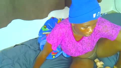 Snapshot of pretty_ebony_dolls chatting on September 2025 08:33:02 PM riri online show from September 2025 08:33:02 PM