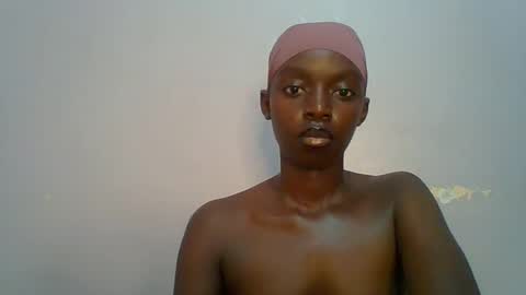 Snapshot of pretty_hearts chatting on February 2026 05:06:02 AM Shillah online show from February 2026 05:06:02 AM