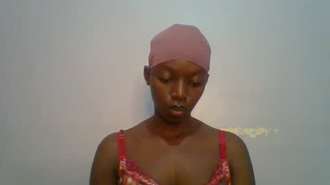 Snapshot of pretty_hearts chatting on March 2026 01:23:02 AM Shillah online show from March 2026 01:23:02 AM