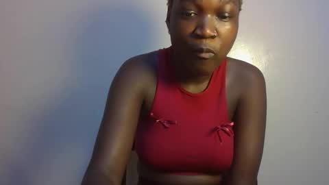 Snapshot of pretty_lucie chatting on April 2026 04:39:01 AM pretty_lucie online show from April 2026 04:39:01 AM