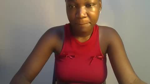 Snapshot of pretty_lucie chatting on April 2026 12:11:02 PM pretty_lucie online show from April 2026 12:11:02 PM