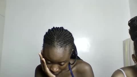 pretty luv1 online show from February 2026 09:02:01 PM