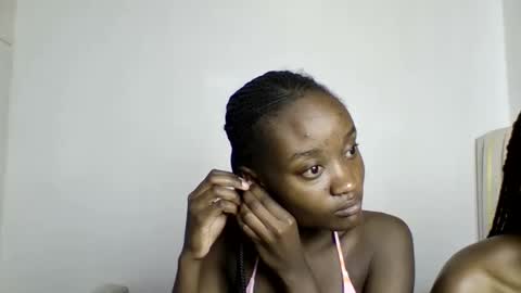 pretty luv1 online show from February 2026 09:19:02 AM