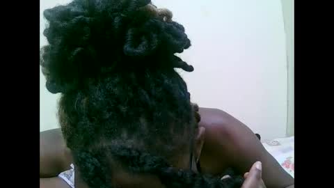 Snapshot of pretty_mellan chatting on February 2025 01:02:02 AM pretty_mellan online show from February 2025 01:02:02 AM