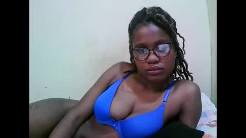 Snapshot of pretty_mellan chatting on February 2025 10:44:02 AM pretty_mellan online show from February 2025 10:44:02 AM