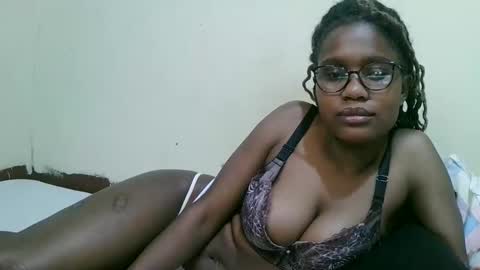 Snapshot of pretty_mellan chatting on February 2025 09:57:01 PM pretty_mellan online show from February 2025 09:57:01 PM