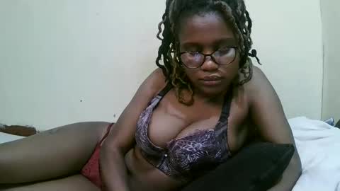 Snapshot of pretty_mellan chatting on March 2025 06:48:01 PM pretty_mellan online show from March 2025 06:48:01 PM