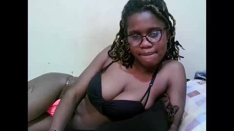 Snapshot of pretty_mellan chatting on March 2025 10:54:02 AM pretty_mellan online show from March 2025 10:54:02 AM