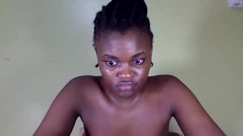 pretty_miya online show from December 2024 05:32:02 PM