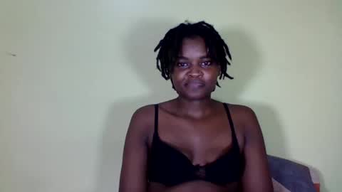 pretty_miya online show from December 2024 05:16:01 PM