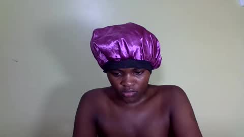 pretty_miya online show from December 2024 06:05:01 PM