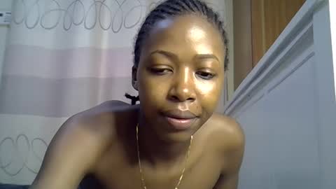 pretty_petite24 online show from January 2025 05:50:01 AM