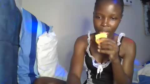 pretty_petite_ebony online show from February 2026 08:40:01 PM