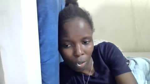 pretty_petite_ebony online show from May 2026 02:07:02 AM