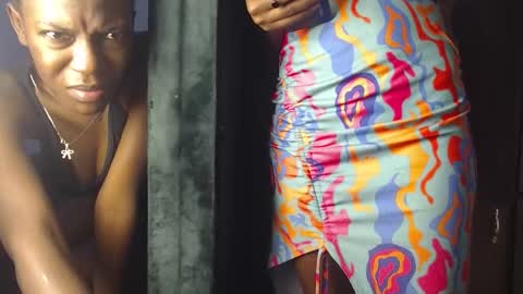 pretty_petitebody online show from September 2025 07:15:02 PM