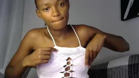 Pretty doll online show from April 2026 01:19:02 AM