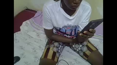 Snapshot of prettyalma chatting on January 2025 01:40:02 PM prettyalma online show from January 2025 01:40:02 PM