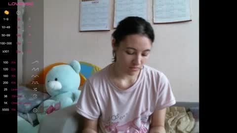 Snapshot of prettybella_7 chatting on December 2024 10:40:01 AM Bella online show from December 2024 10:40:01 AM