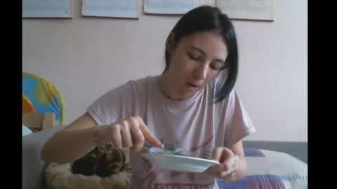 Snapshot of prettybella_7 chatting on December 2024 10:28:01 AM Bella online show from December 2024 10:28:01 AM
