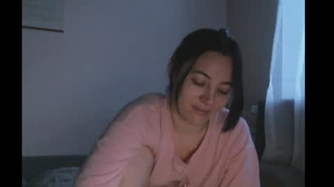Snapshot of prettybella_7 chatting on January 2025 05:06:02 AM Bella online show from January 2025 05:06:02 AM