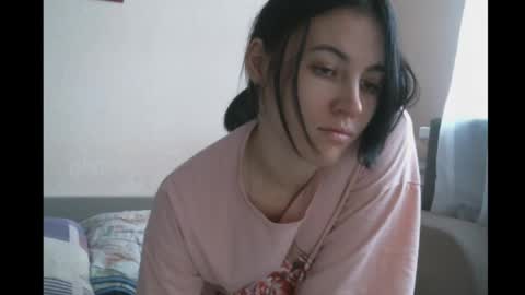 Snapshot of prettybella_7 chatting on January 2025 08:10:02 AM Bella online show from January 2025 08:10:02 AM
