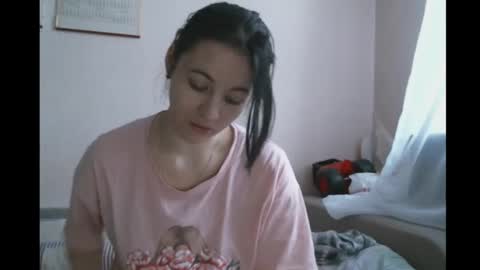Snapshot of prettybella_7 chatting on January 2025 06:17:01 AM Bella online show from January 2025 06:17:01 AM
